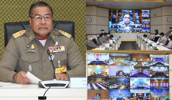 องคมนตรีเป็นประธานประชุมจัดพิธีทอดผ้าป่าสมทบทุนโครงการทุนเล่าเรียนหลวงสำหรับพระสงฆ์ไทย